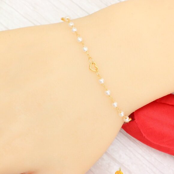 "Trendy Handmade Bracelet – A Thoughtful Gift for Girls & Women | UNVRC1416 - Picture 1 of 10
